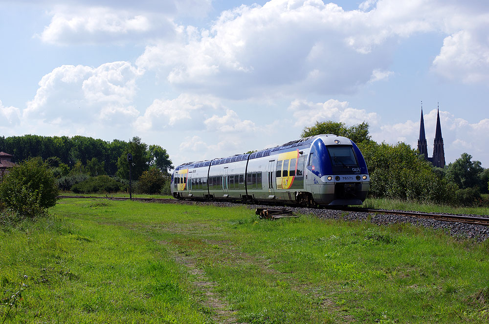 https://www.eisenbahnfotograf.de/ausland/sncf/8001226 SNCF 76575 Sarralbe 2.9.2014 834724.jpg